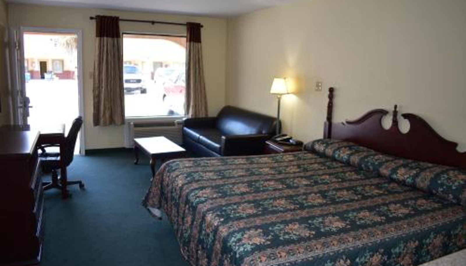 Camera - Residents Suites Liberty