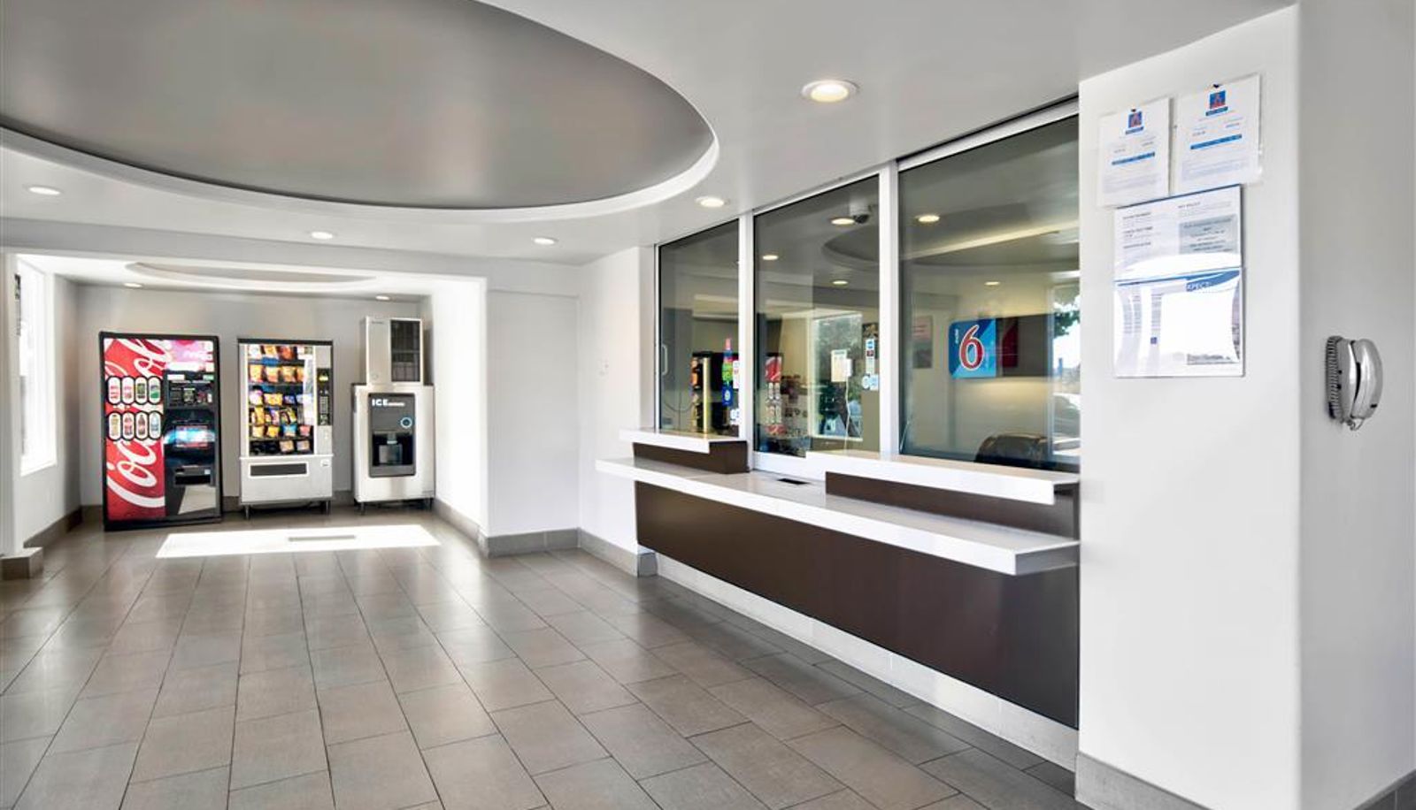 Hall - CA - Apple Valley Studio 6 Victorville