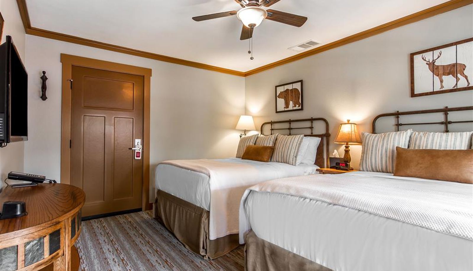 Room - Sierra Sky Ranch Ascend Hotel Collection