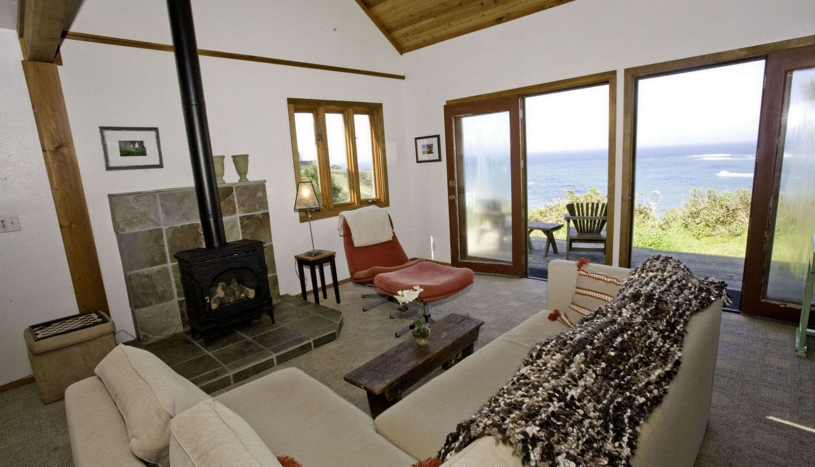 Room - The Andiron Seaside Inn and Cabins