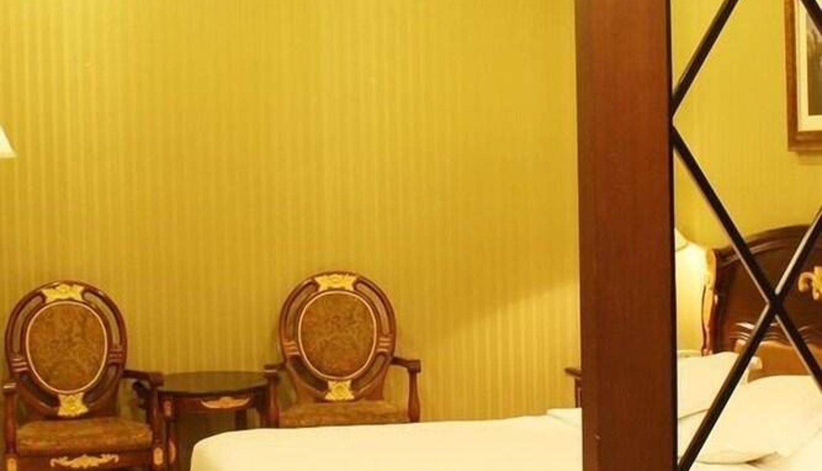 Camera standard - The Royal Palace Hotel