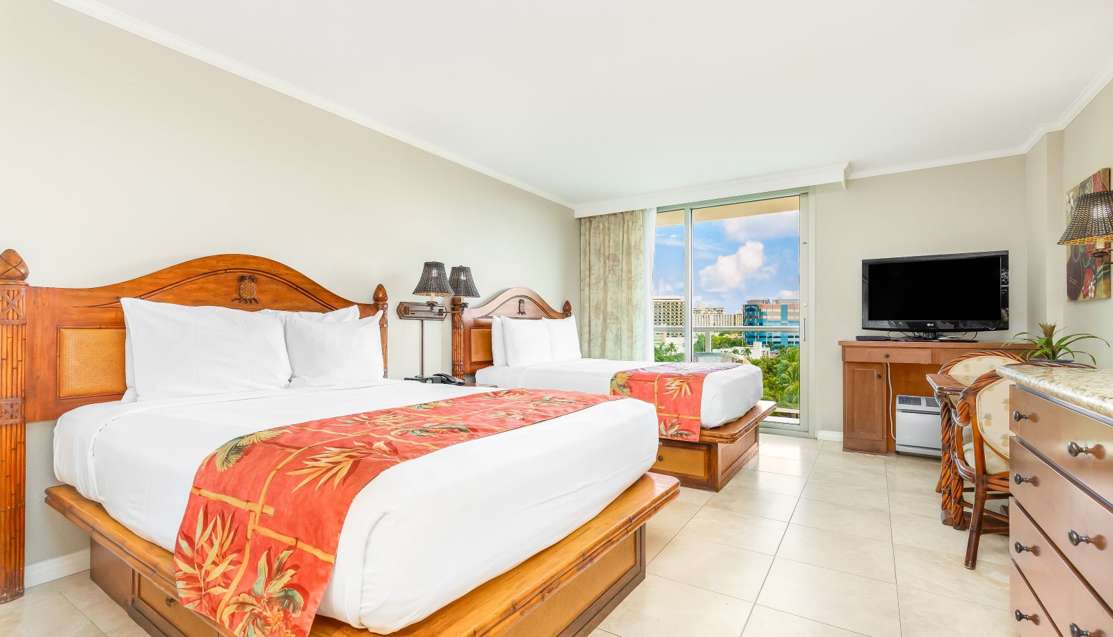 Room - Luana Waikiki Hotel & Suites