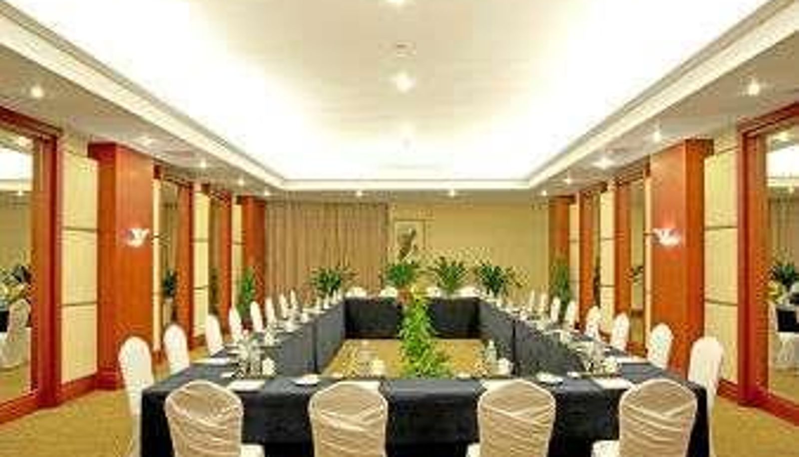 Sala konferencyjna - Ramada Plaza by Wyndham ChongQing West