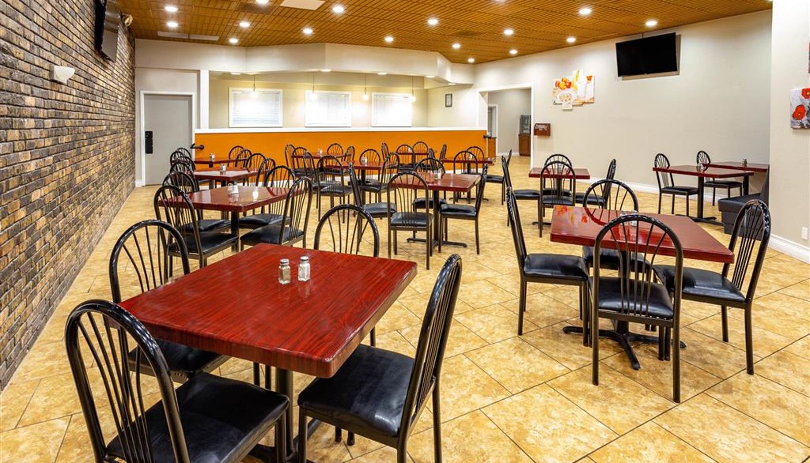 Interior view - AmericInn by Wyndham Janesville