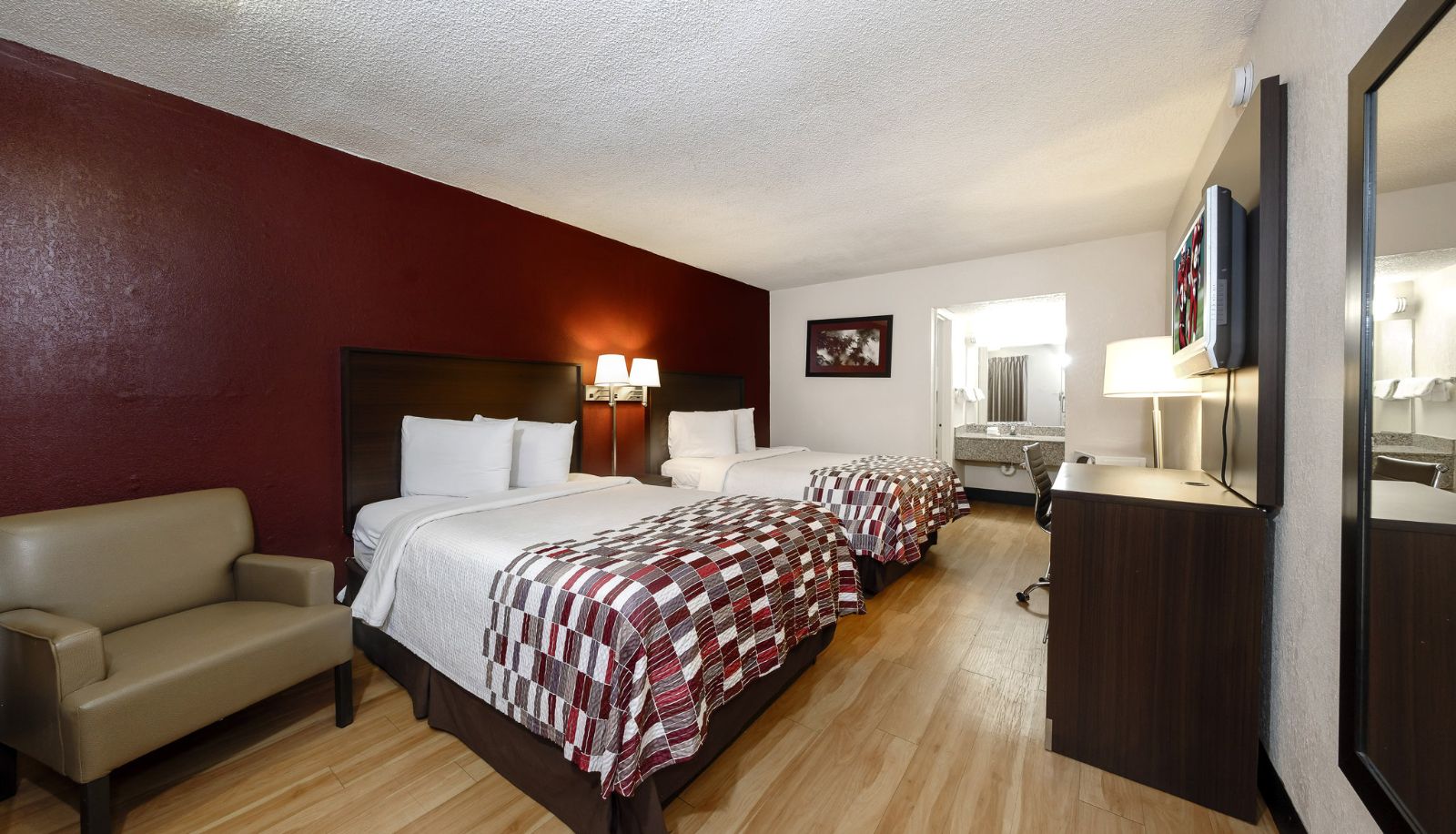 Room - Red Roof Inn Atlanta - Suwanee/ Mall of Georgia