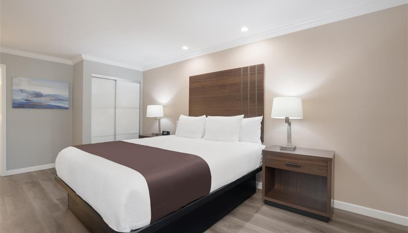 Zimmer - SureStay Plus by Best Western Upland Ontario North