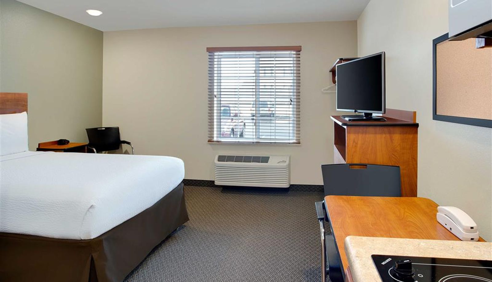 Camera - WoodSpring Suites Columbus North I-270