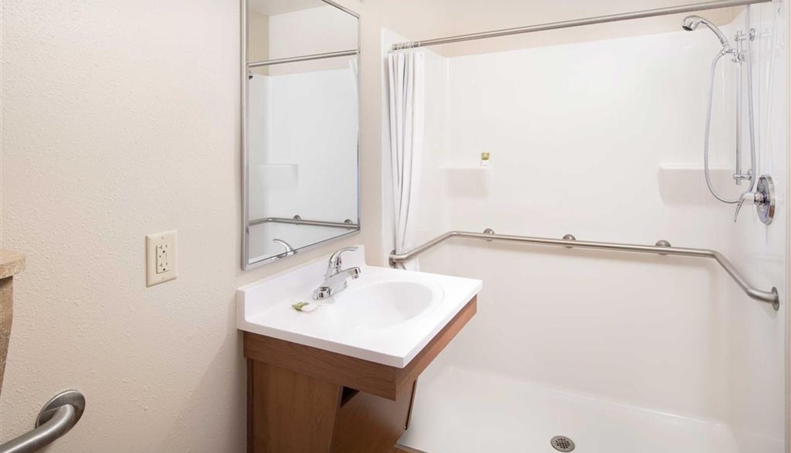 Chambre - WoodSpring Suites Raleigh Northeast Wake Forest