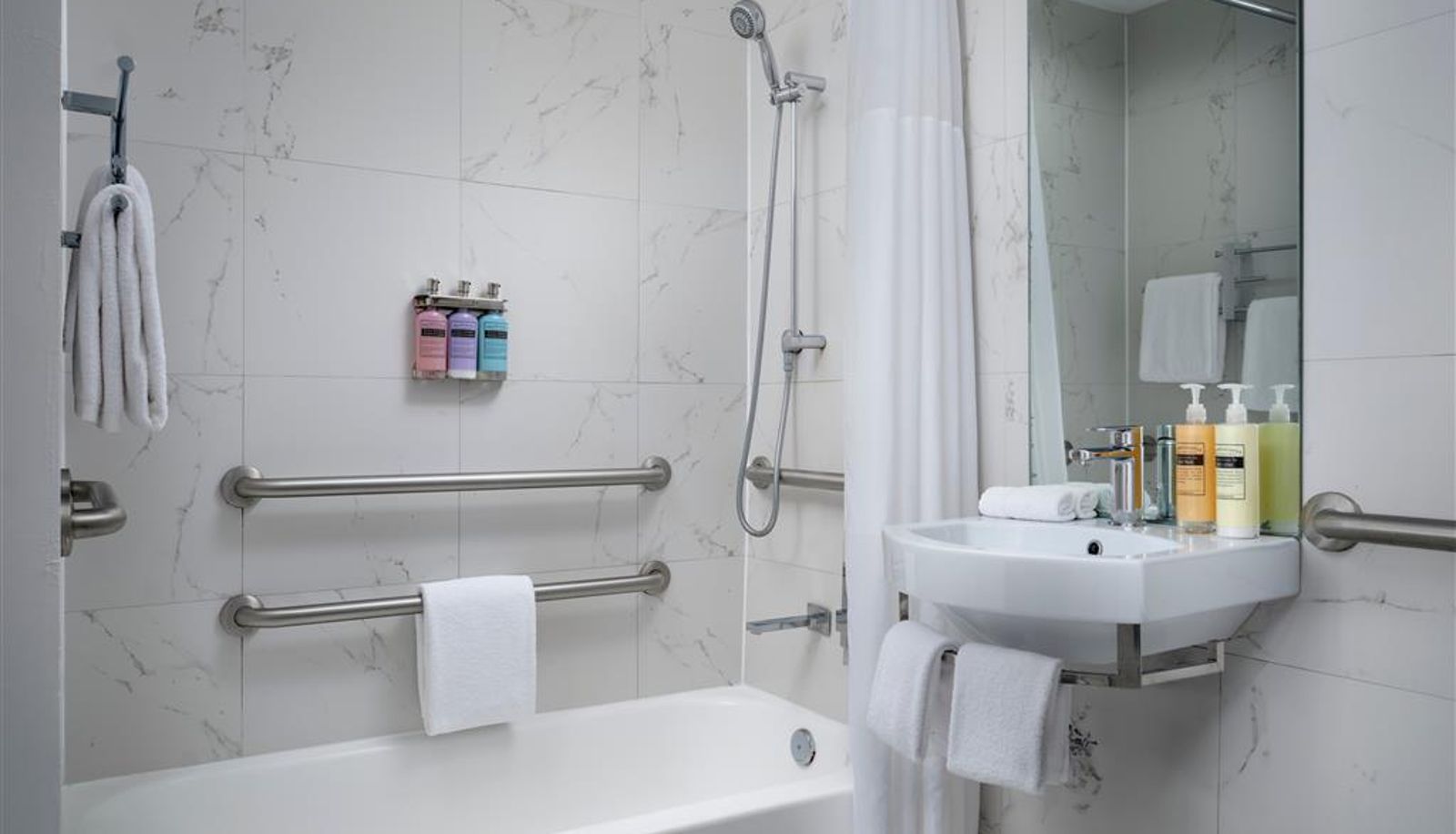 Room - Nautilus Sonesta Miami Beach