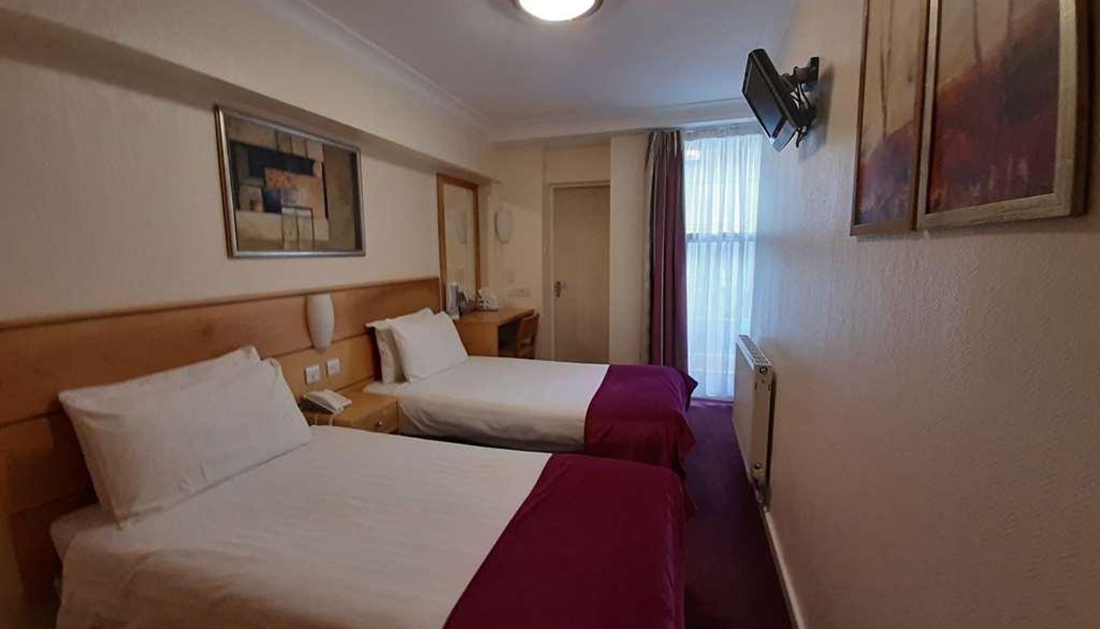 Habitación - Americana Hotel