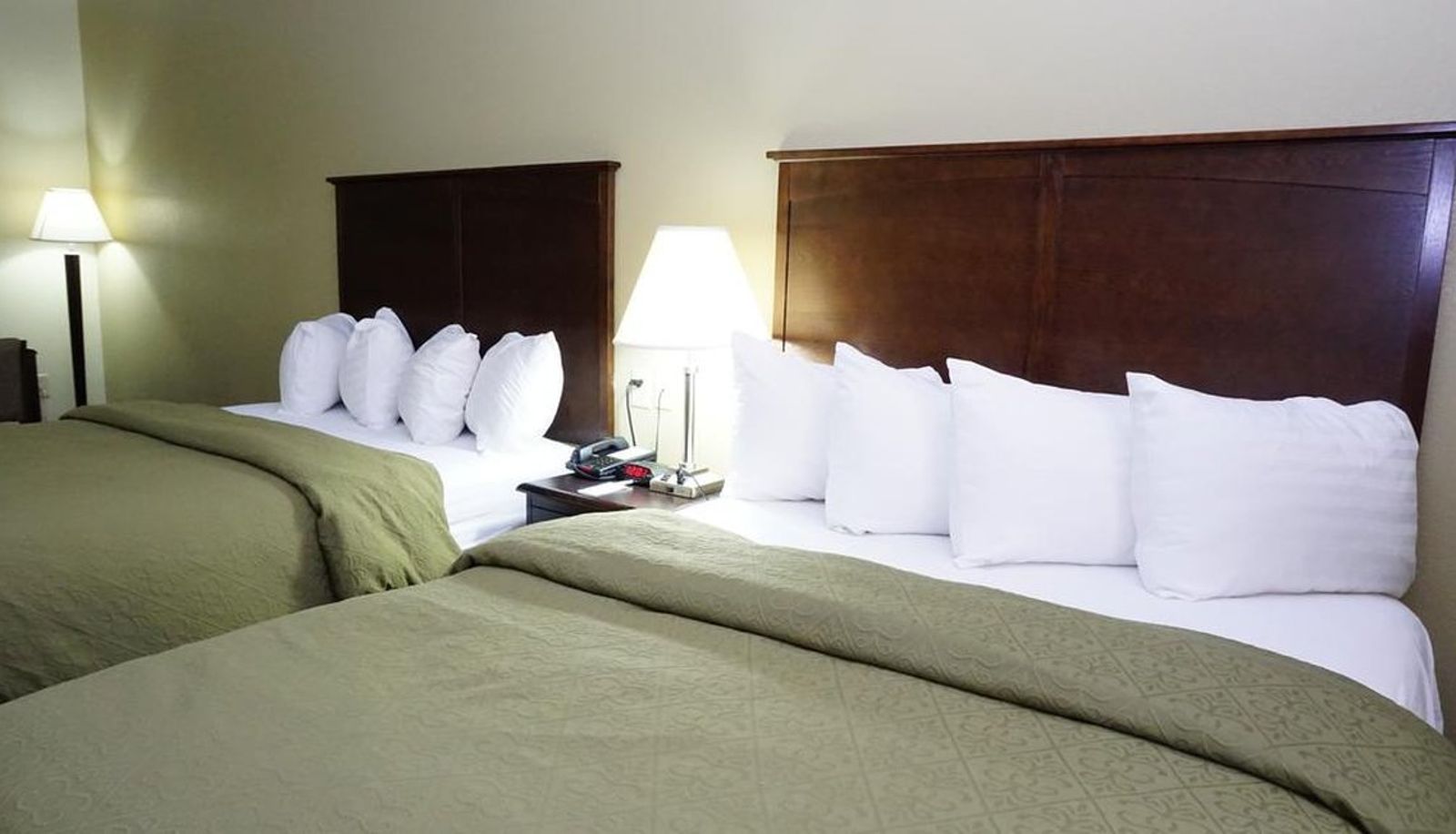 Zimmer - Scottish Inns Cresson