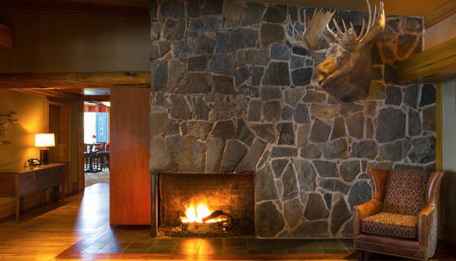 Hall - Shore Lodge