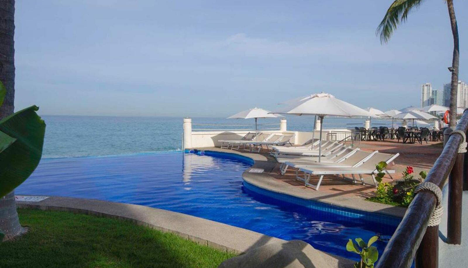 Vue intérieure - PLAZA PELICANOS GRAND BEACH RESORT