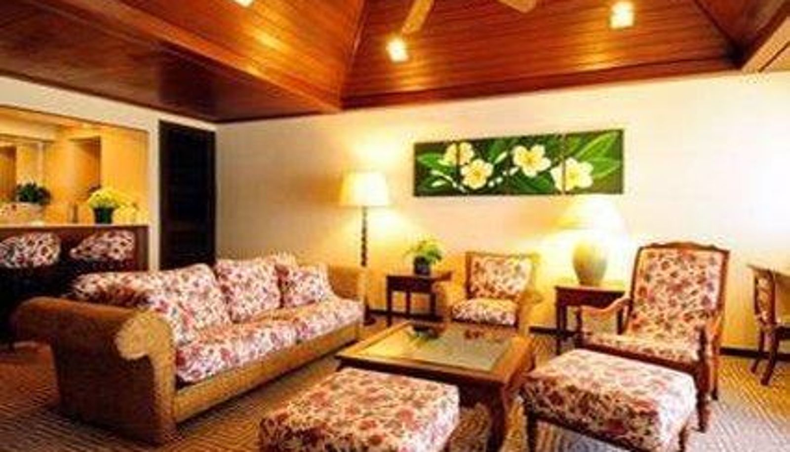 Salón - AQUA RESORT CLUB SAIPAN
