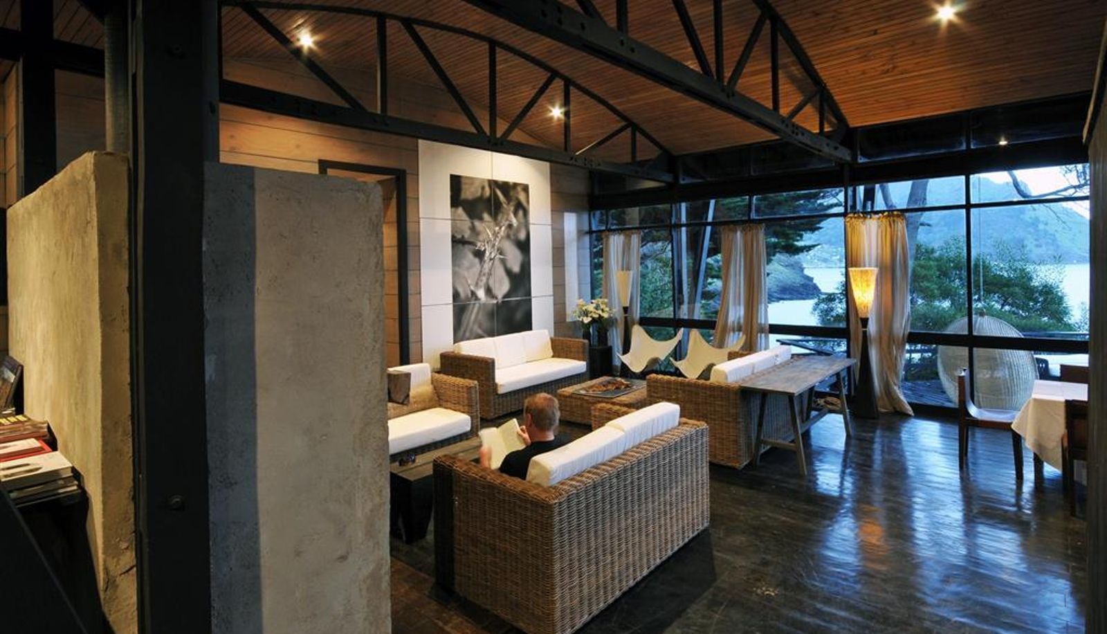 Hal - CRUSOE ISLAND LODGE