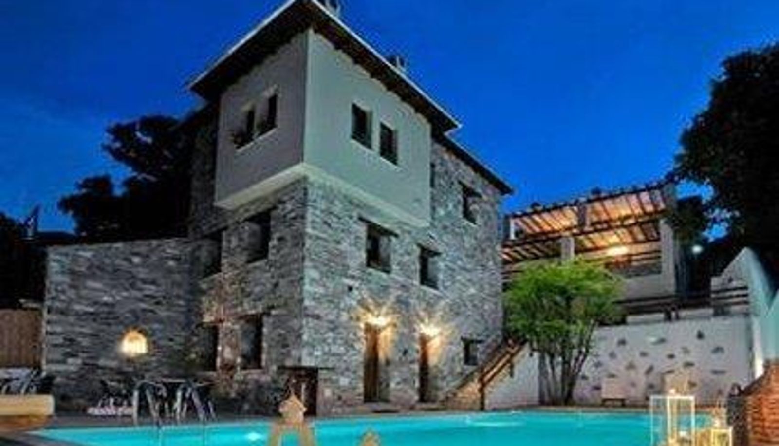 Exterior view - PETRADI HOTEL