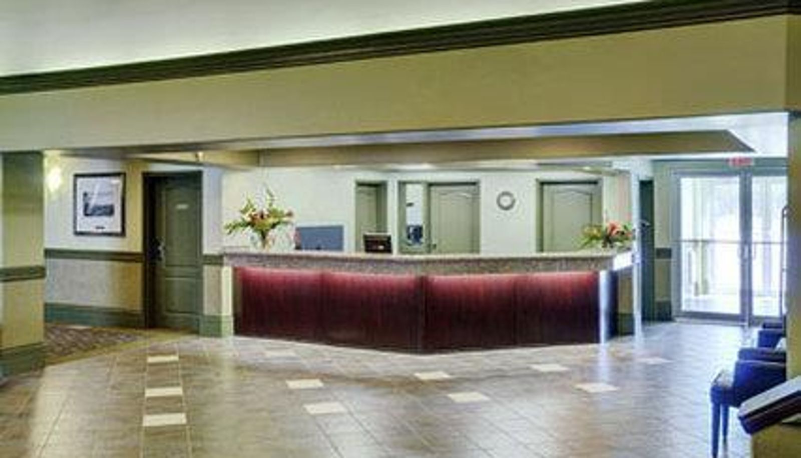 Hall - NOVA INN EDSON