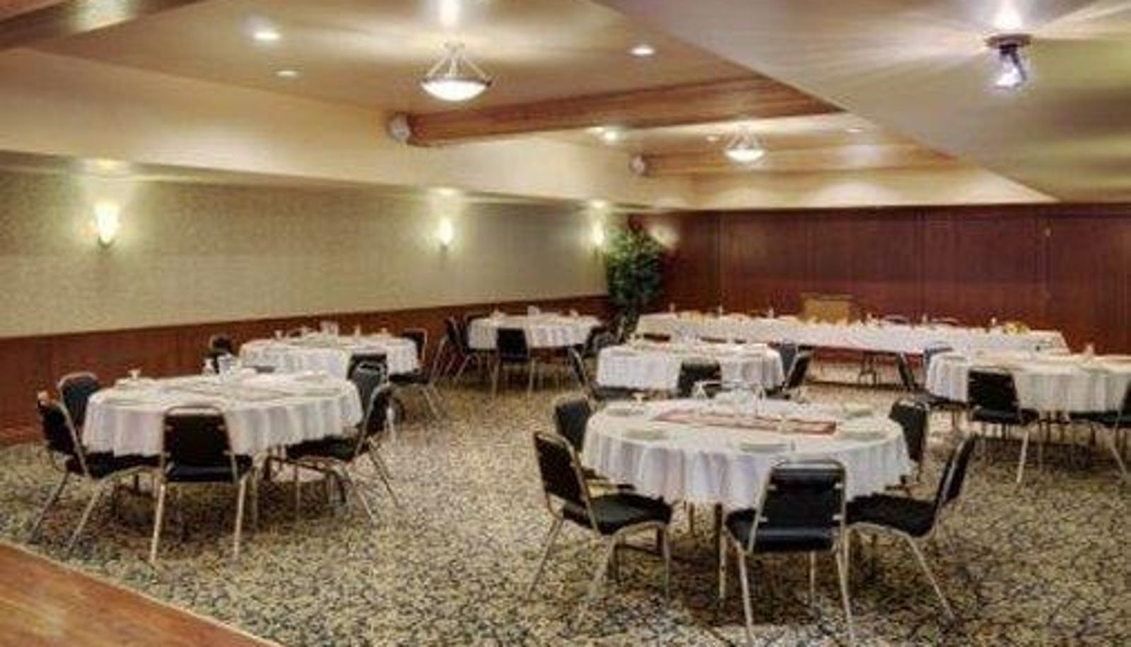 Conference room - Lakeview Inn Hinton