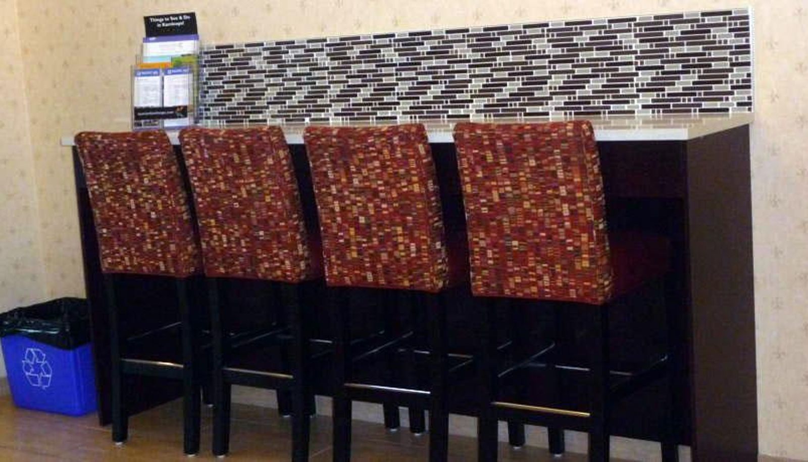 Business centre - PACIFIC INN AND SUITES KAMLOOPS