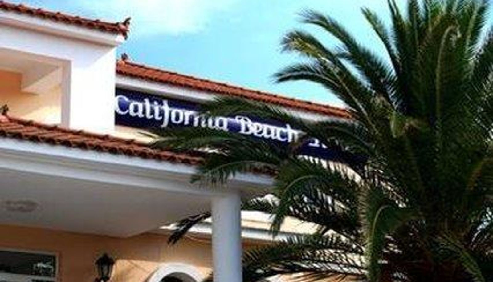Außenansicht - CALIFORNIA BEACH HOTEL