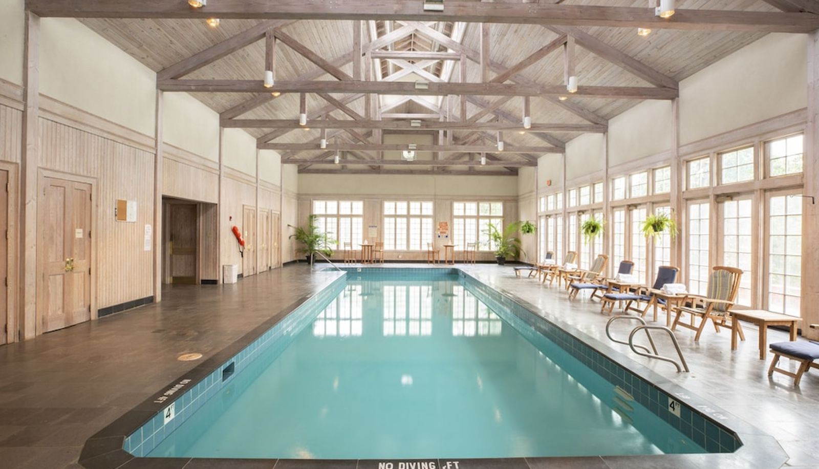Piscina - The Berry Hill Resort & Conference Center