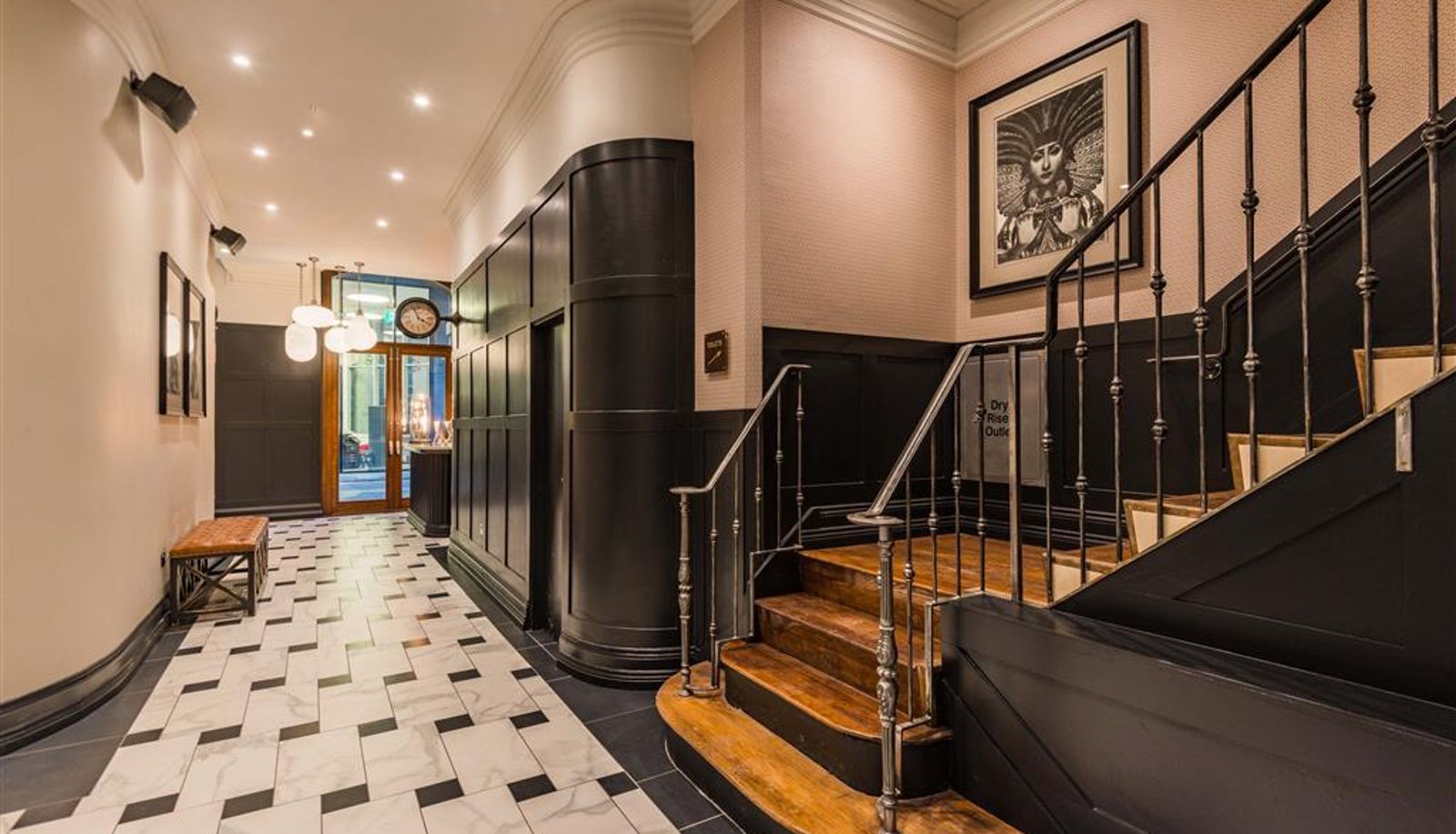 Salón - King Street Townhouse