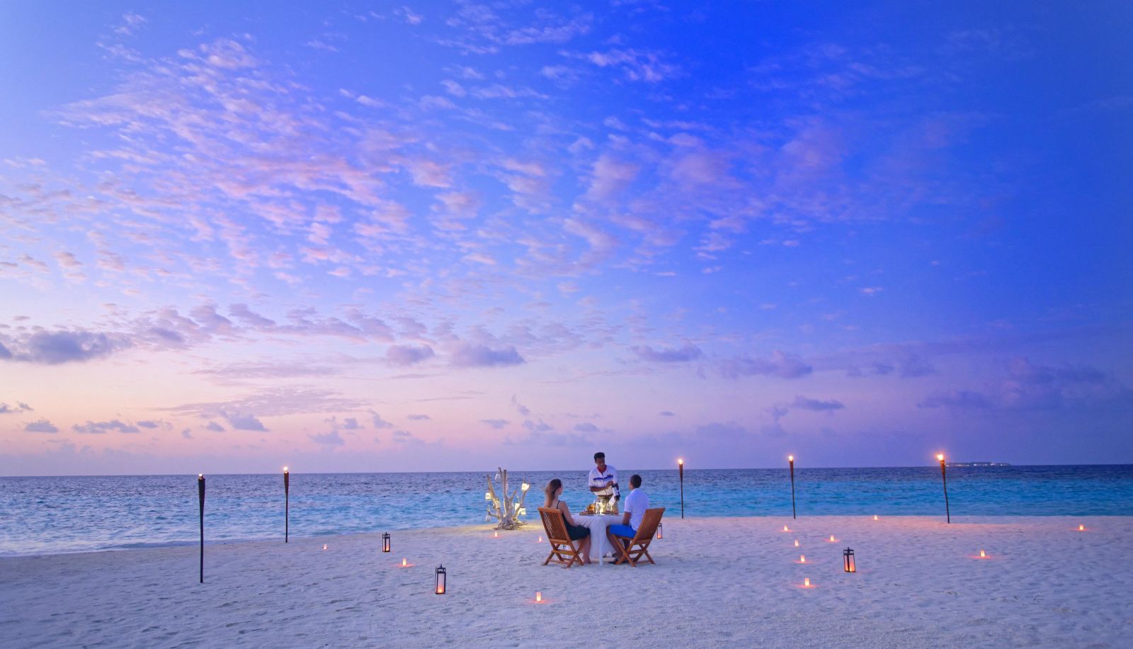 Restaurant - Amari Havodda Maldives
