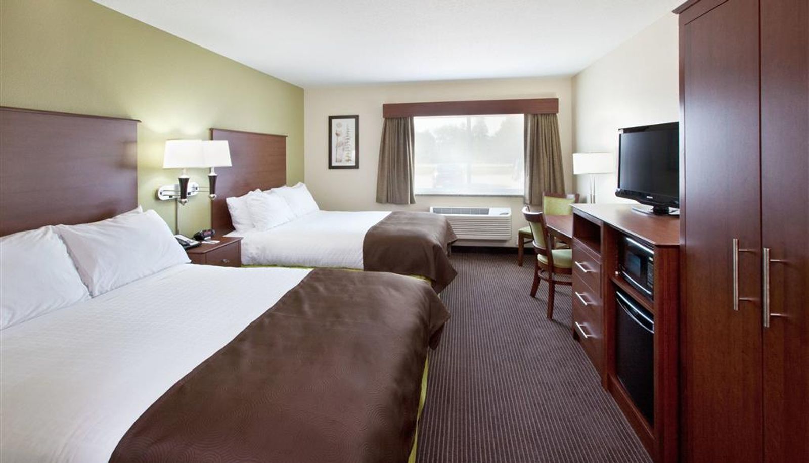Room - AmericInn by Wyndham Osage