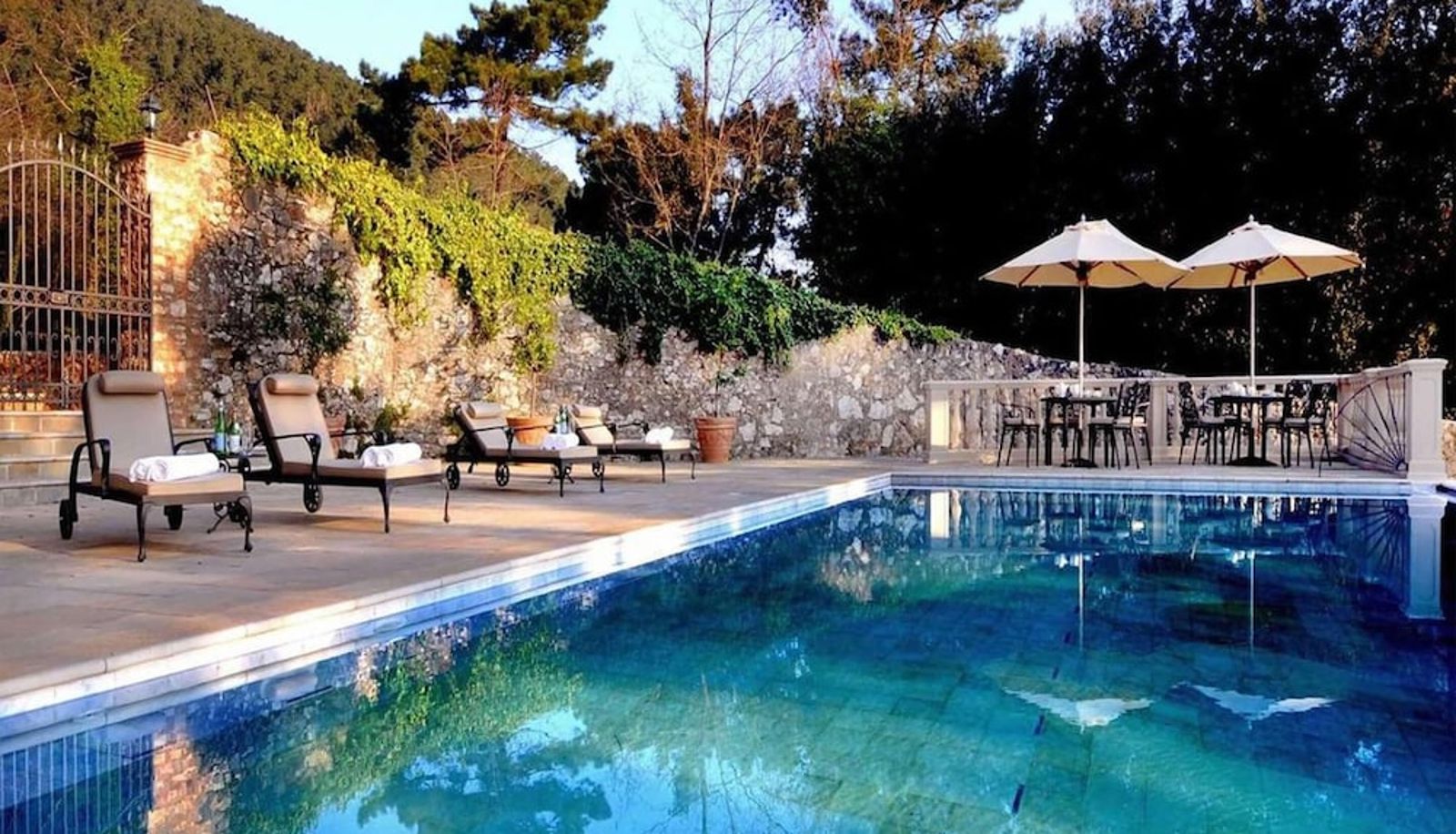 Piscina - Hotel Villa Casanova