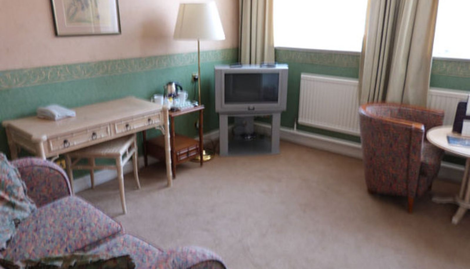 Hall - Fownes Hotel
