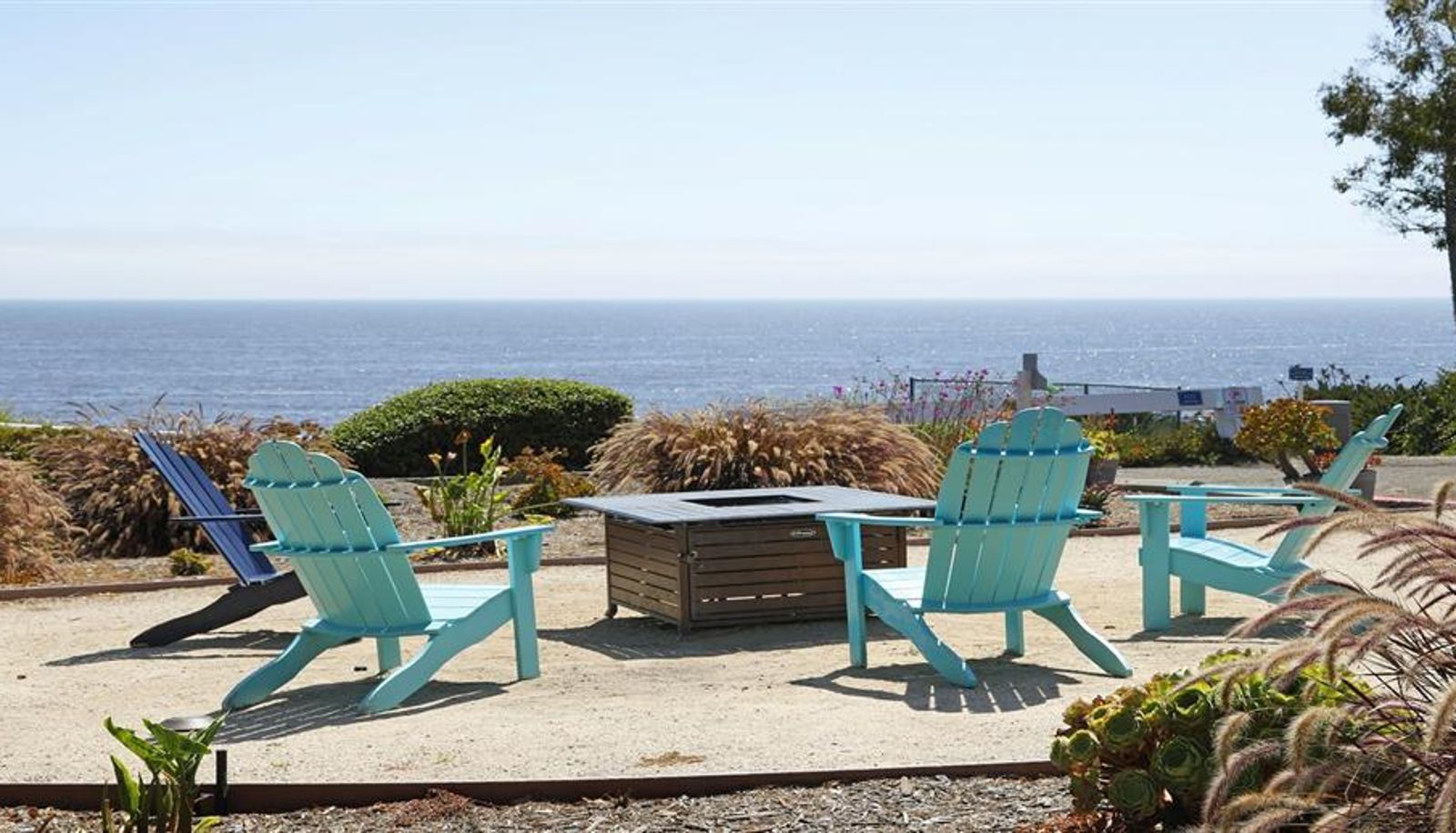 Bar - Tides Oceanview Inn and Cottag