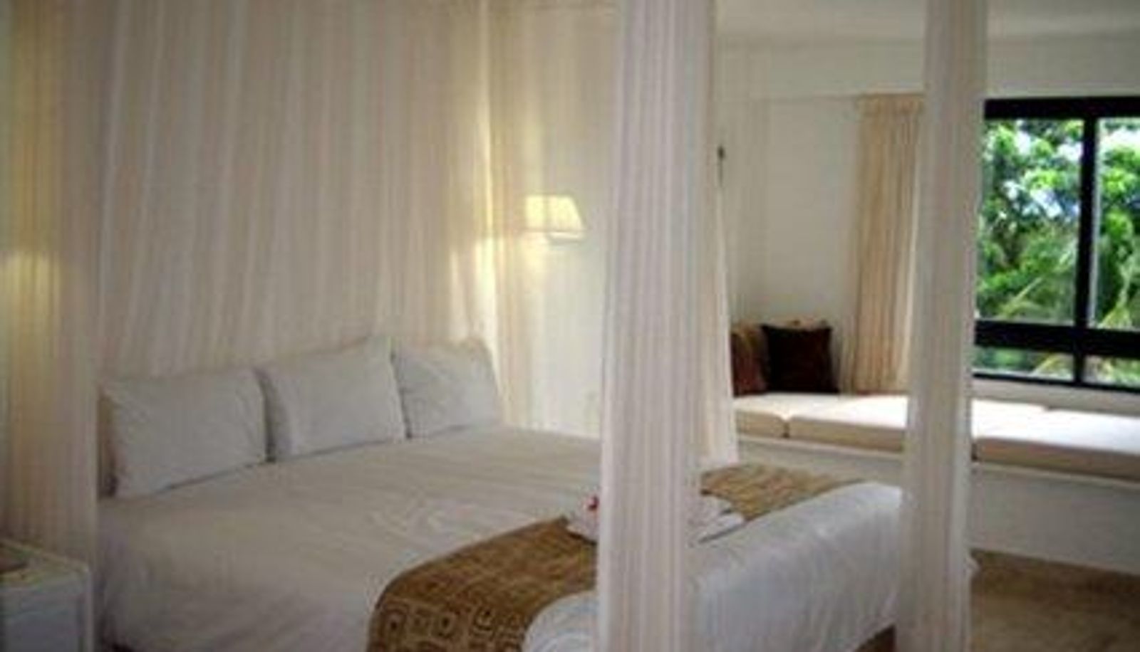 Room - OH THE URBAN OASIS