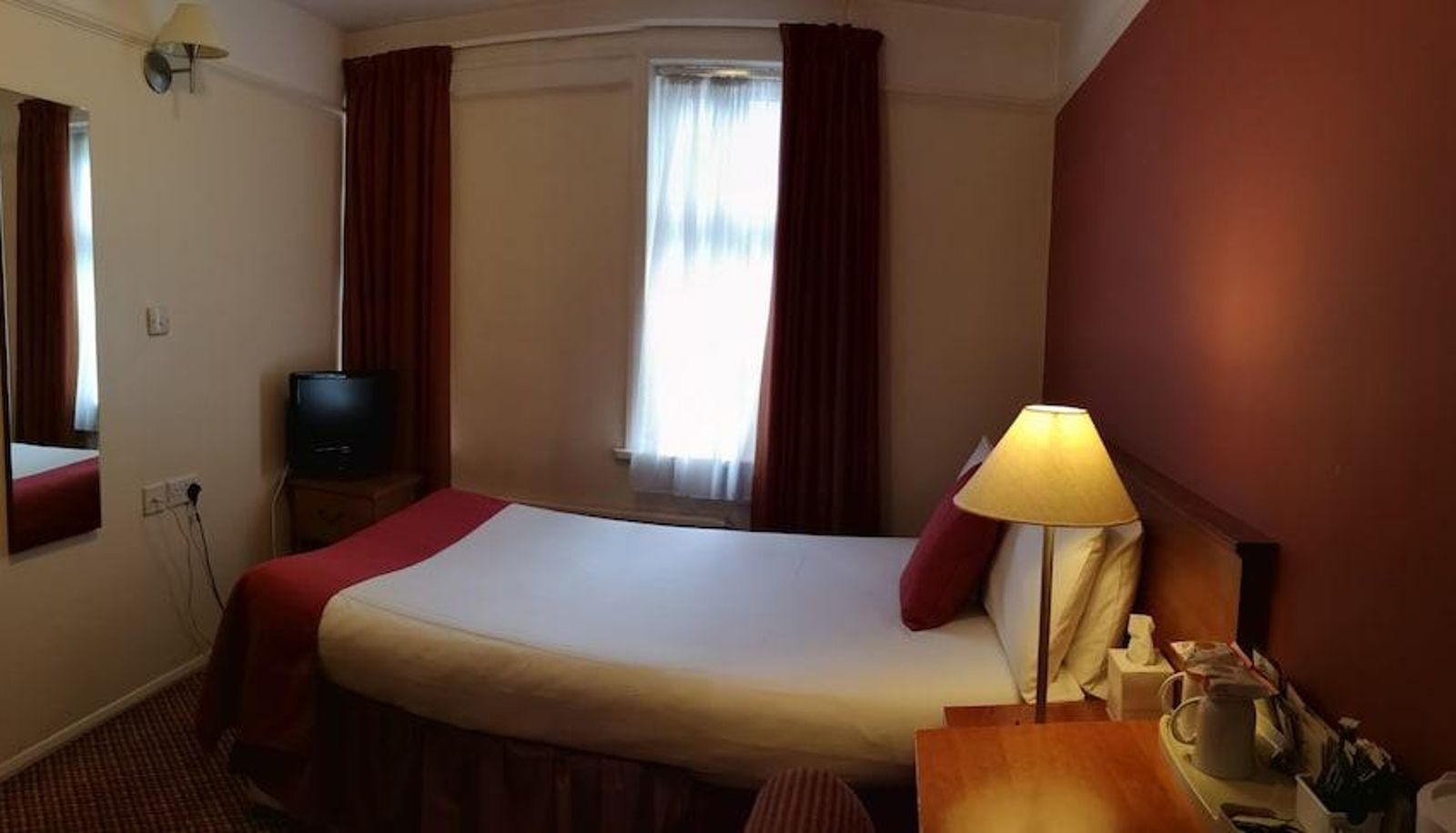 Standardzimmer - Tudor Lodge Hotel