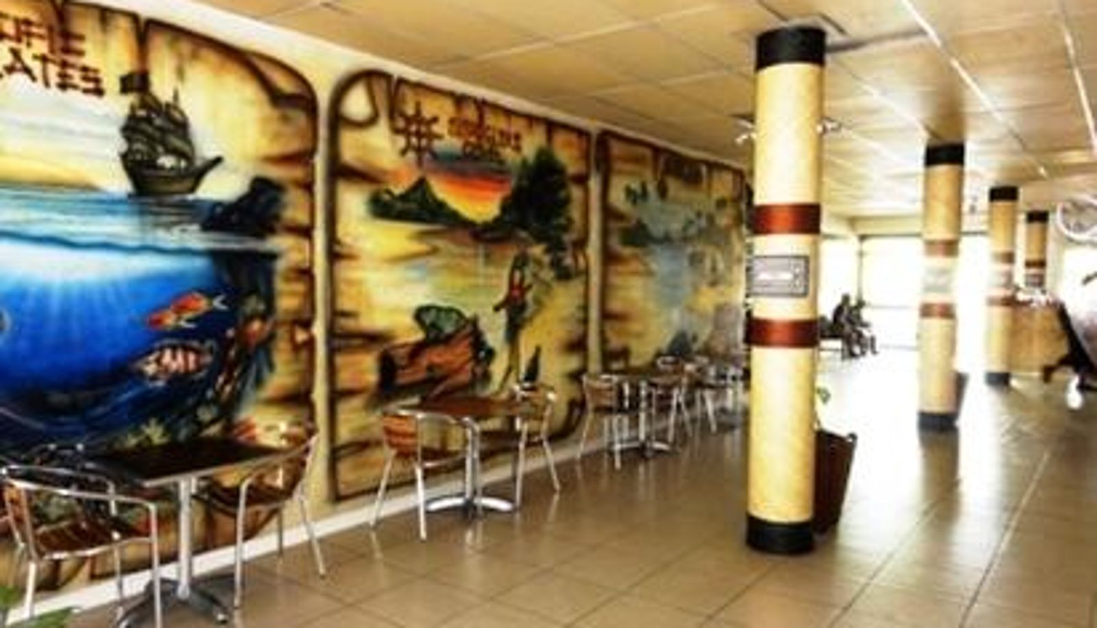 Sala - Smugglers Cove Beach Resort