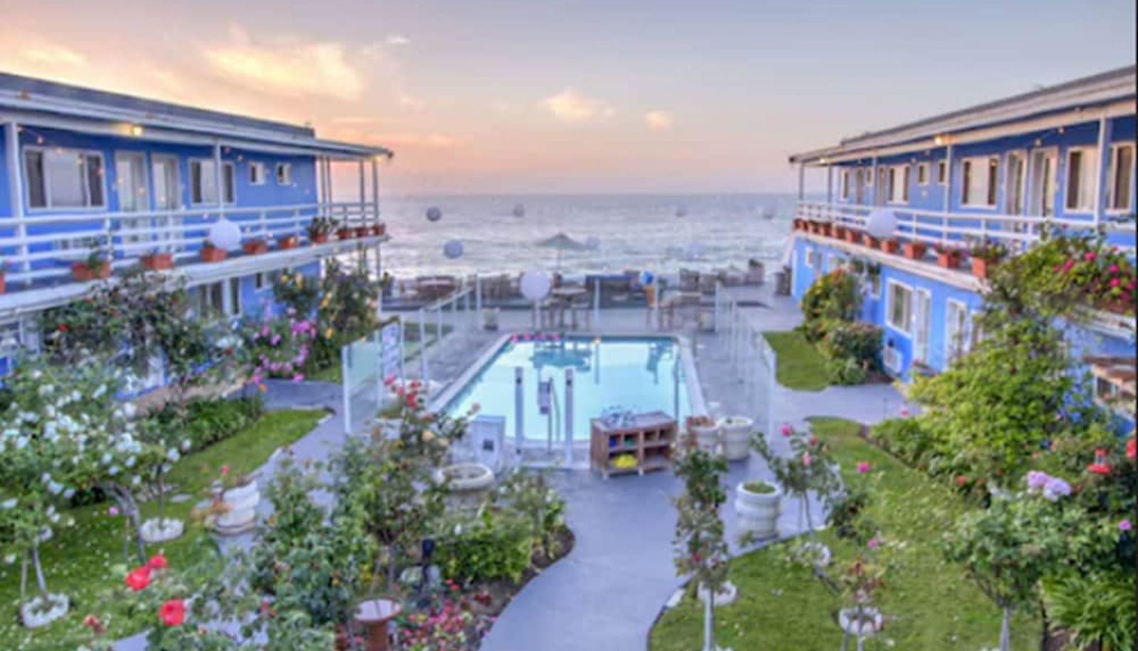 Pool - Inn At Sunset Cliffs