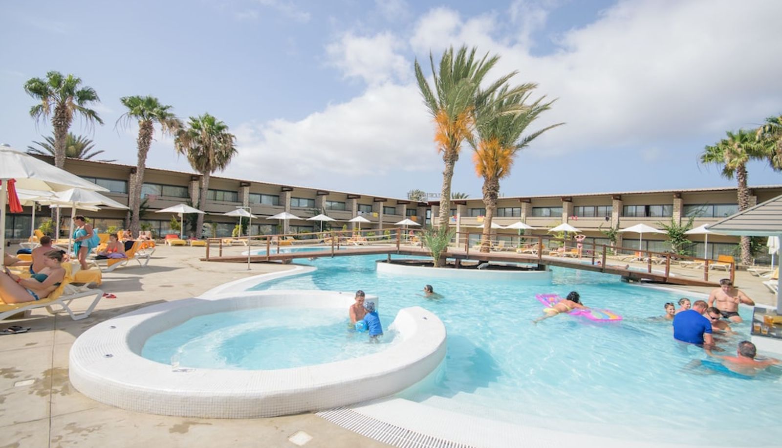 Pool - Hotel Oasis Belorizonte