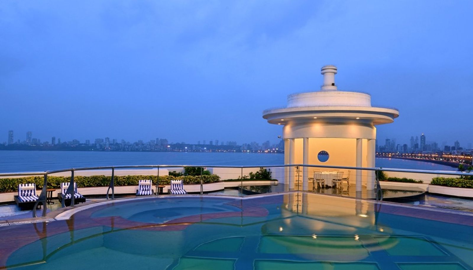 Pool - HOTEL MARINE PLAZA MUMBAI
