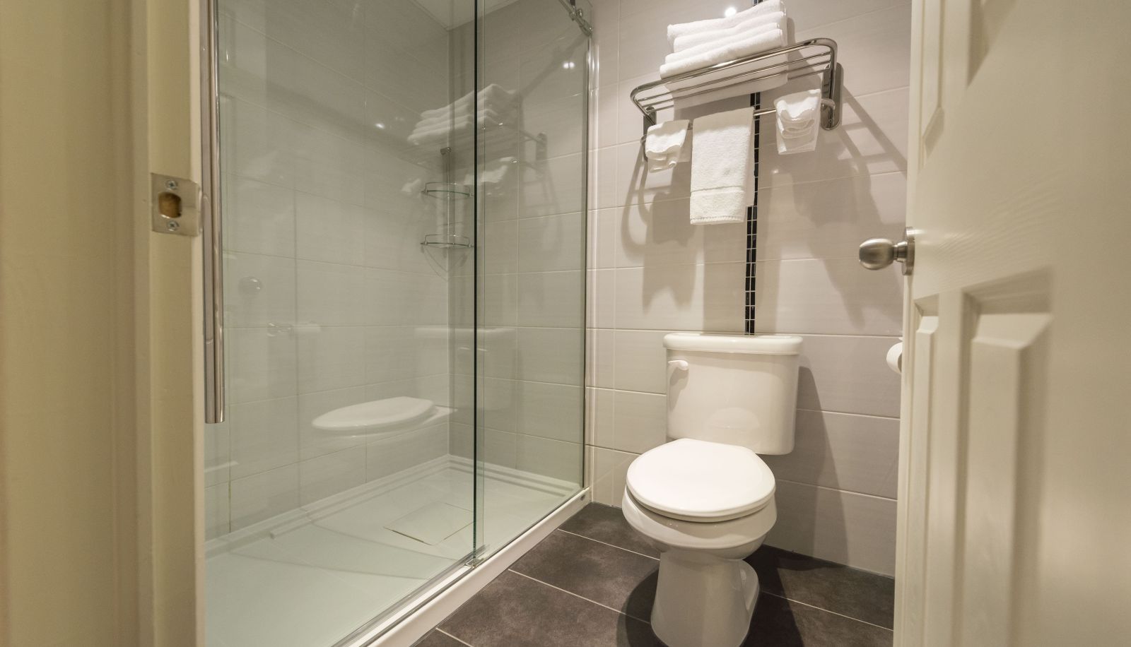 Room - Le Dauphin Drummondville