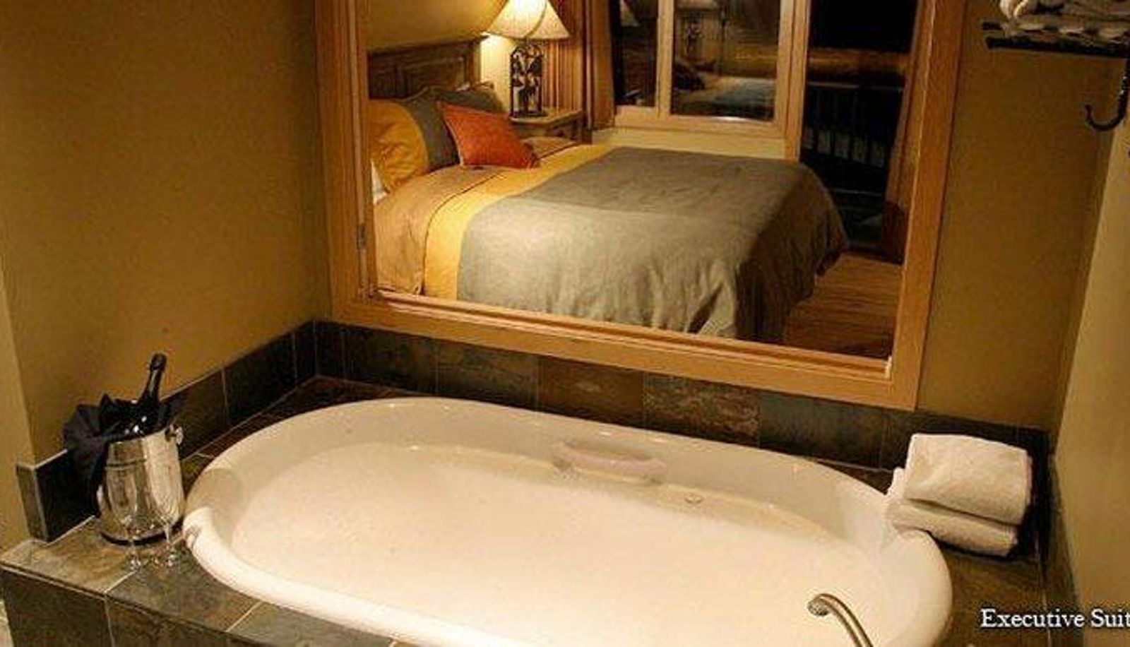 Zimmer - Sunshine Mountain Resort