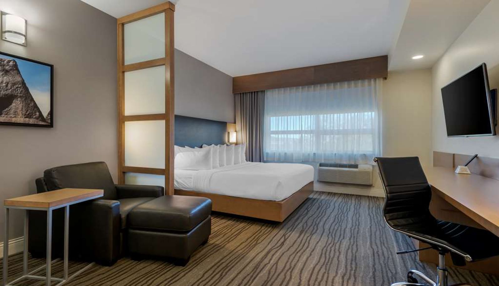 Room - Best Western Plus Sawridge Suites