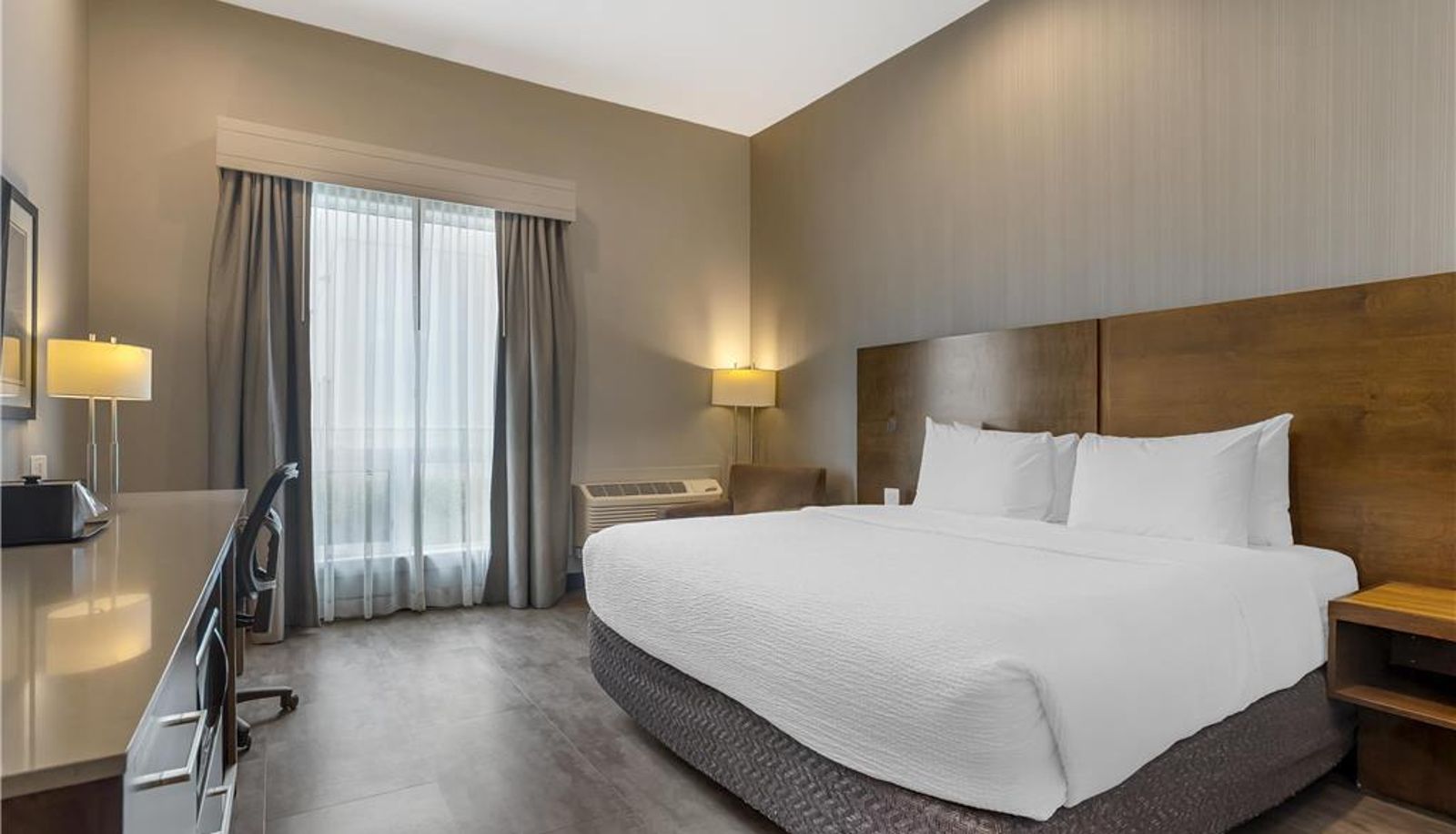 Room - Best Western Plus East Side