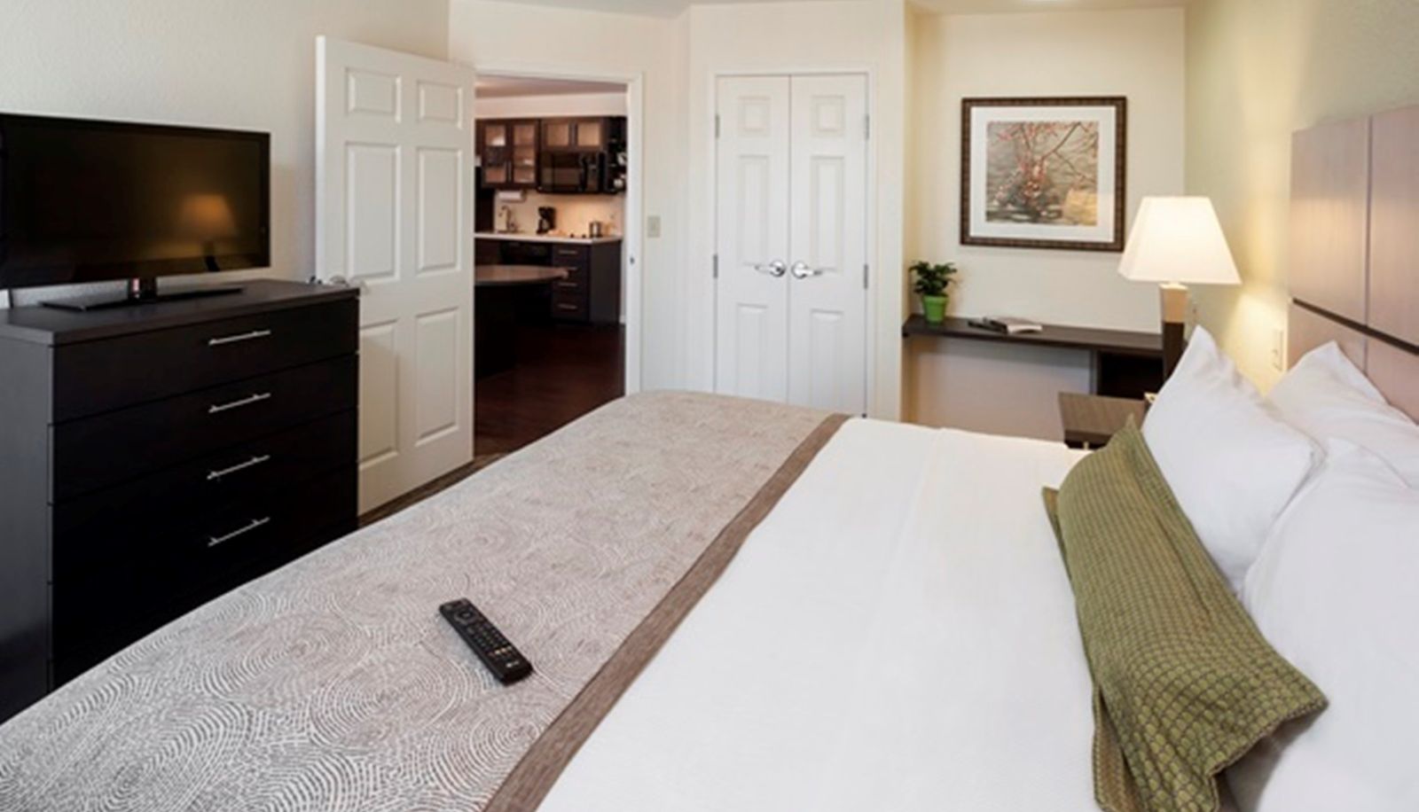 Zimmer - Candlewood Suites CASPER by IHG