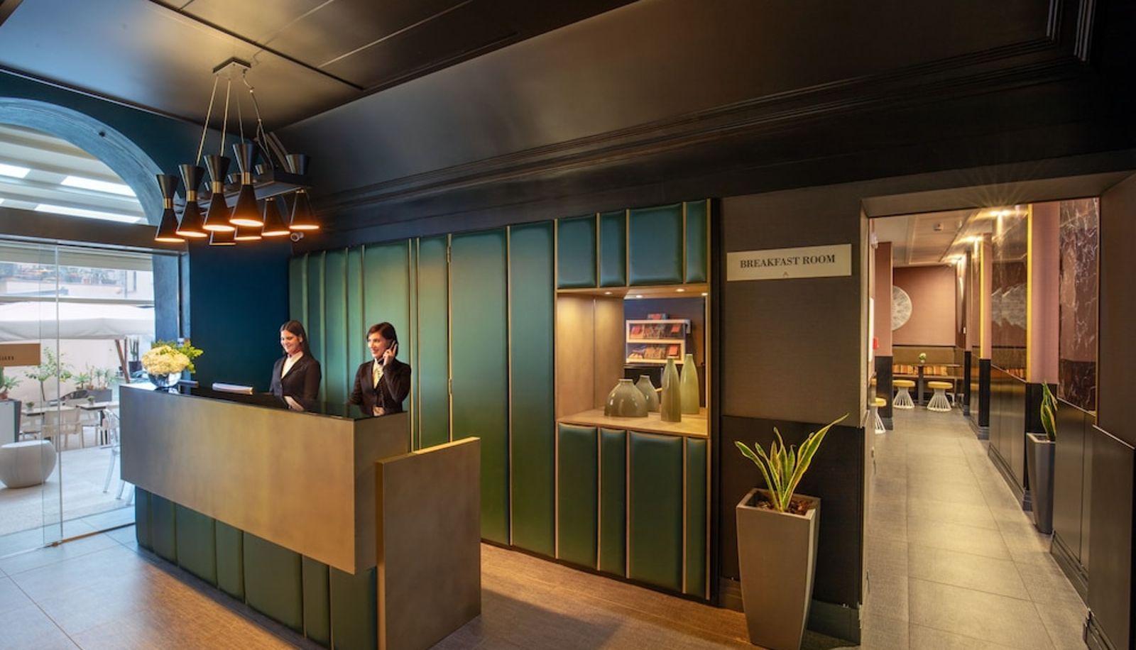 Receptie - The Guardian Hotel