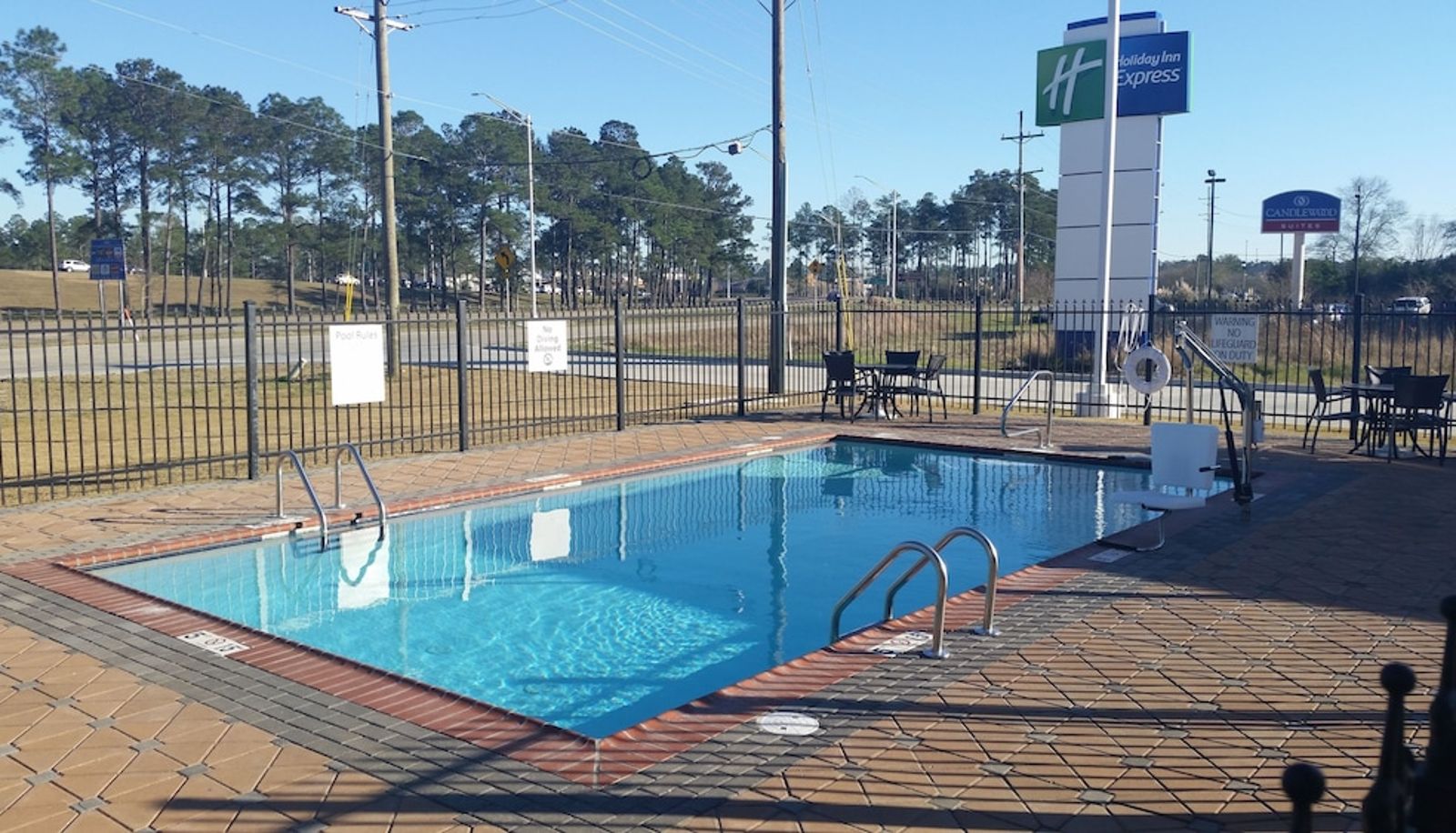 Pool - Holiday Inn Express SLIDELL by IHG