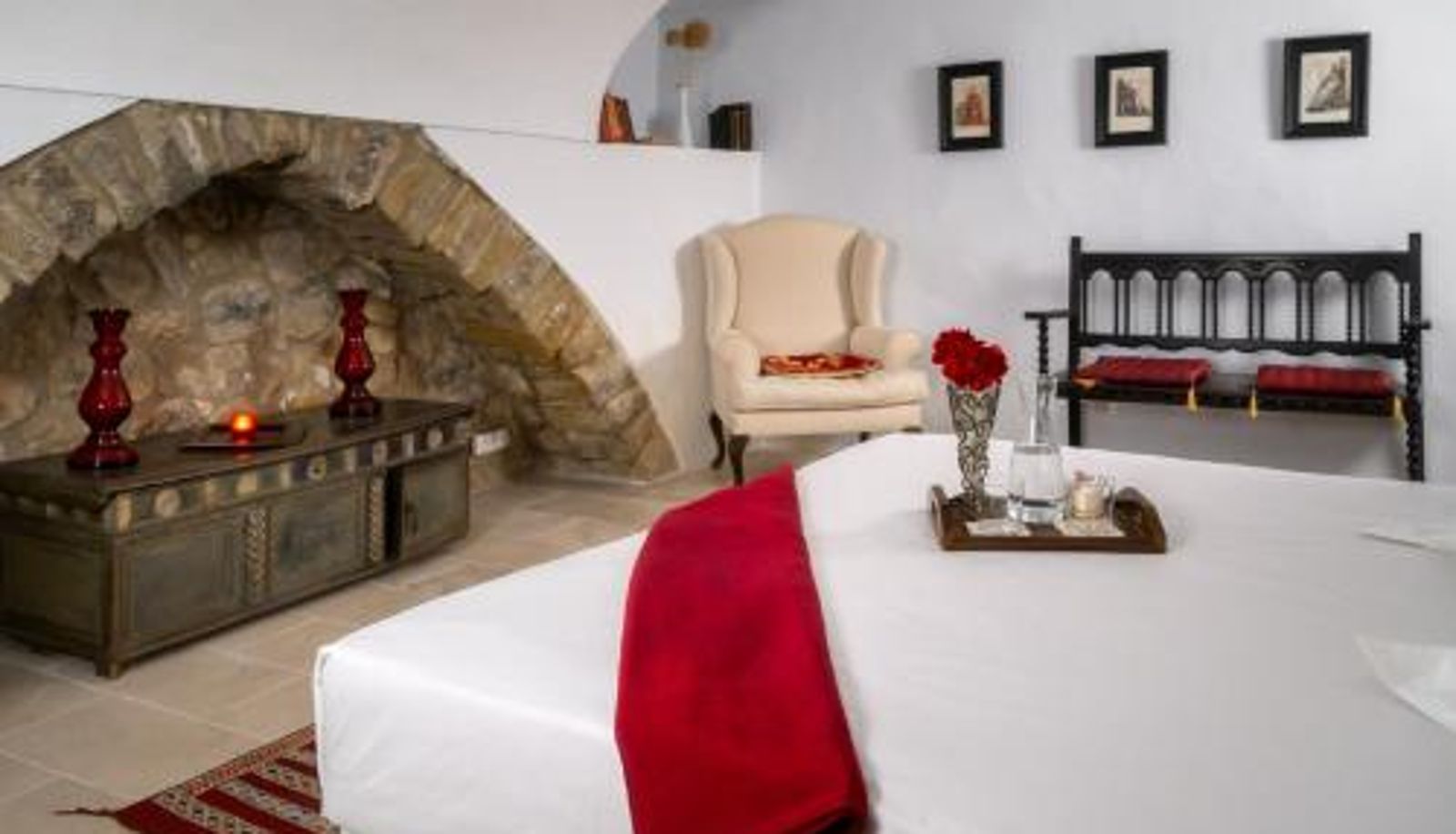 Suite - Can Serola