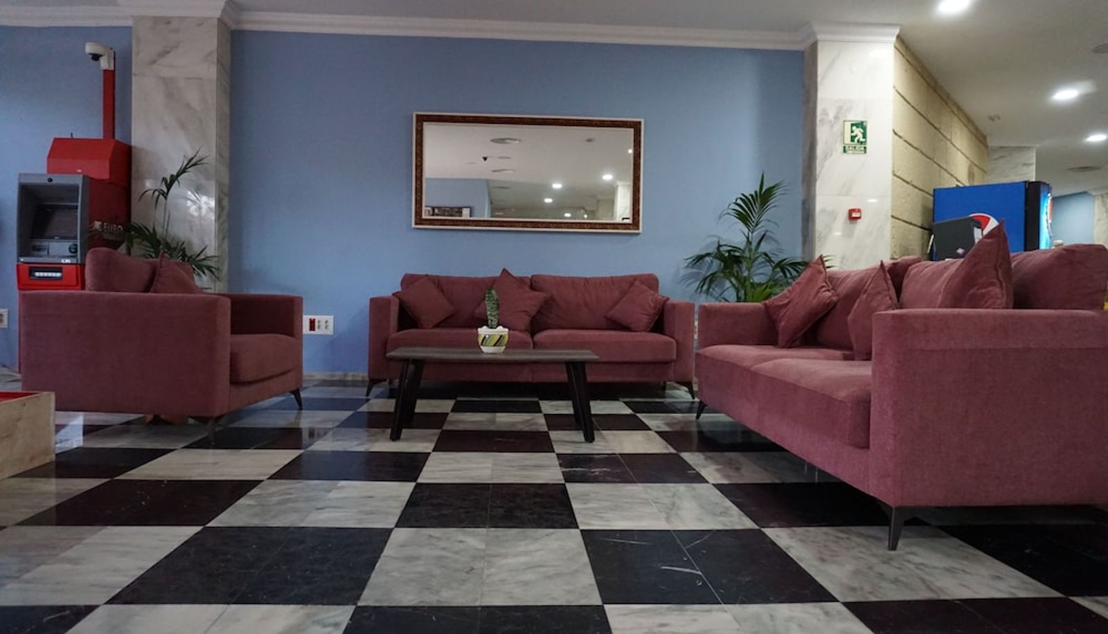 Recepción - Apartamentos Pirámides