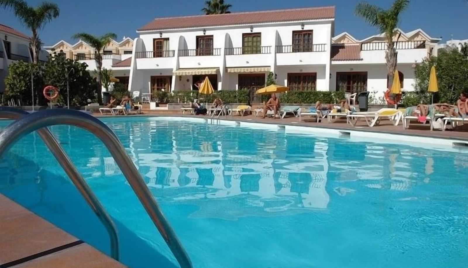 Pool - Bungalows Grimanesa