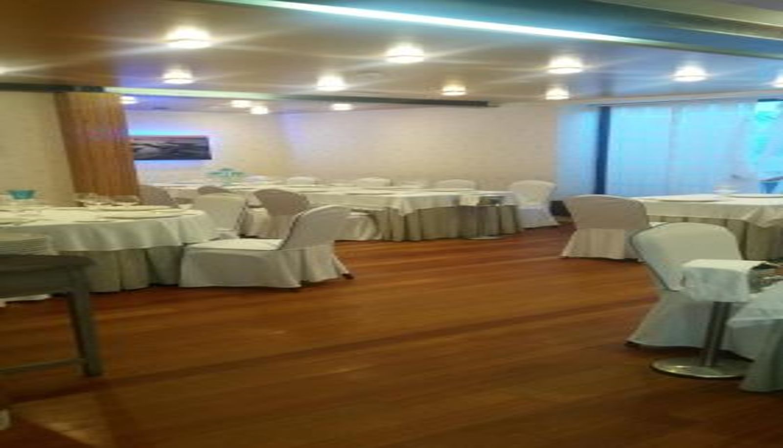 Breakfast room within the restaurant - Hotel Isla Bella & Spa