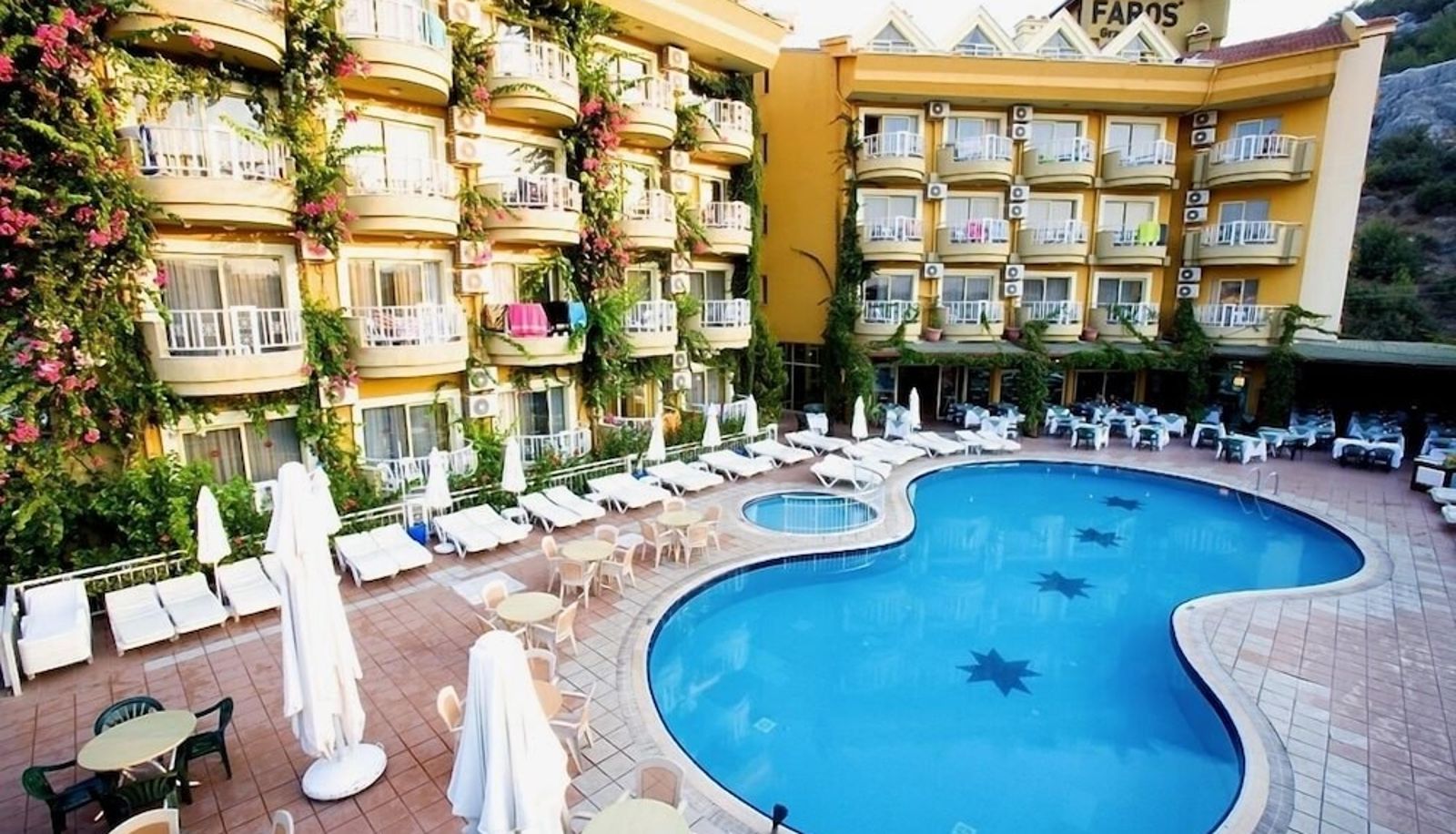 Pool - Grand Hotel Faros