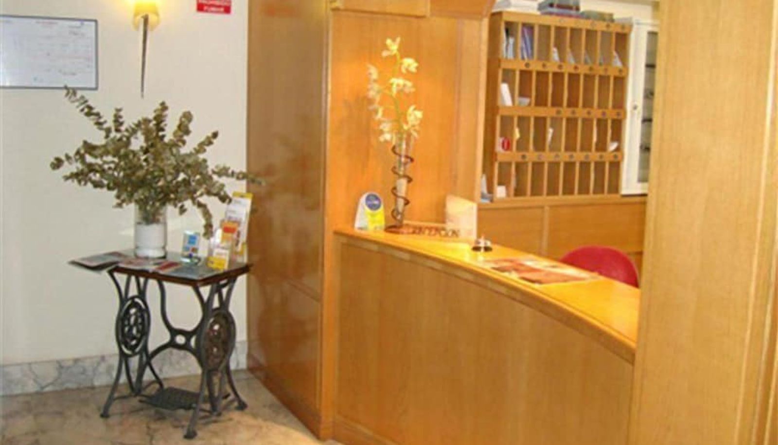 Hal - Hotel Chané